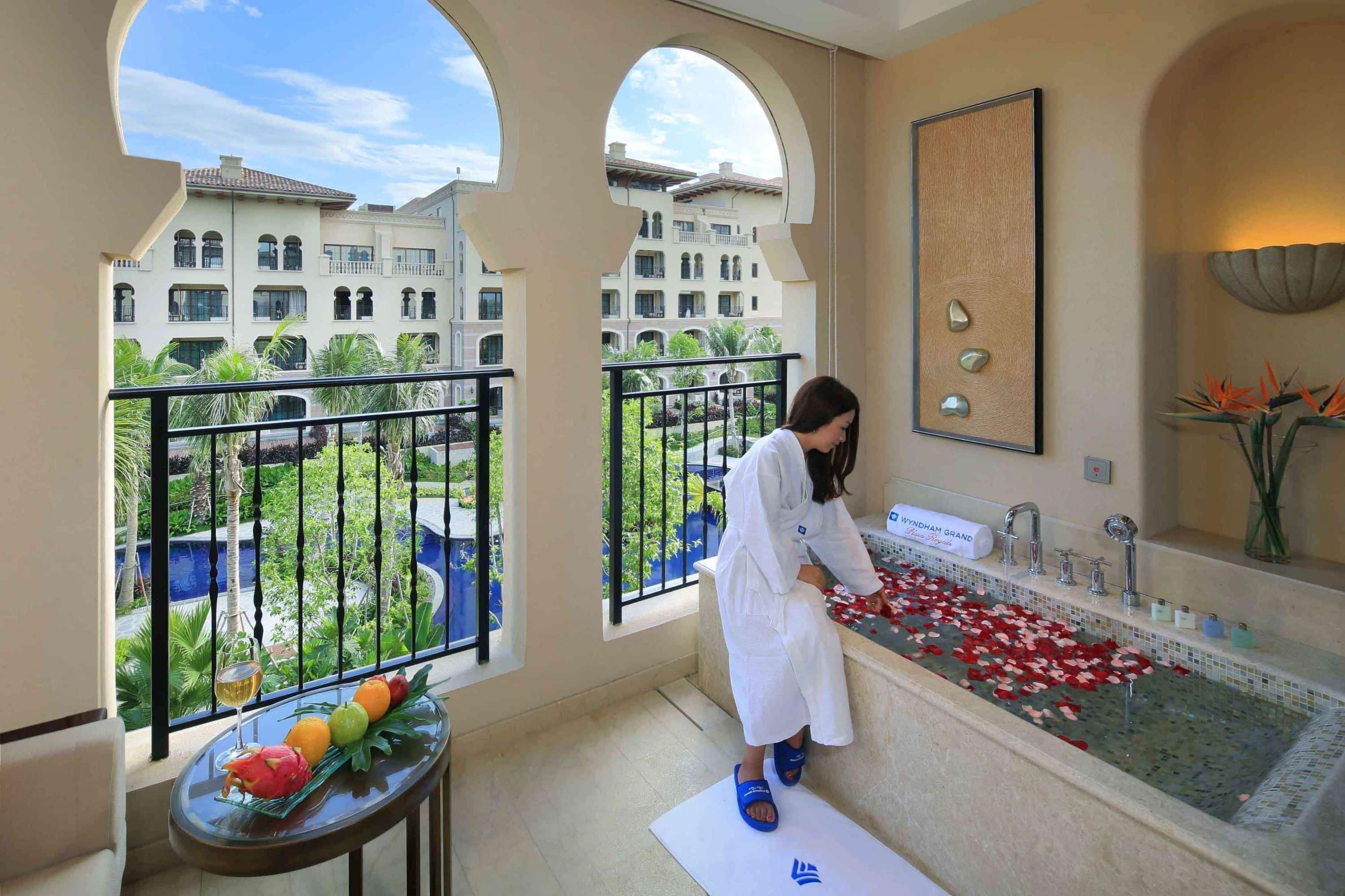 Wyndham Grand Plaza Royale Hainan Longmu Bay Ledong Buitenkant foto